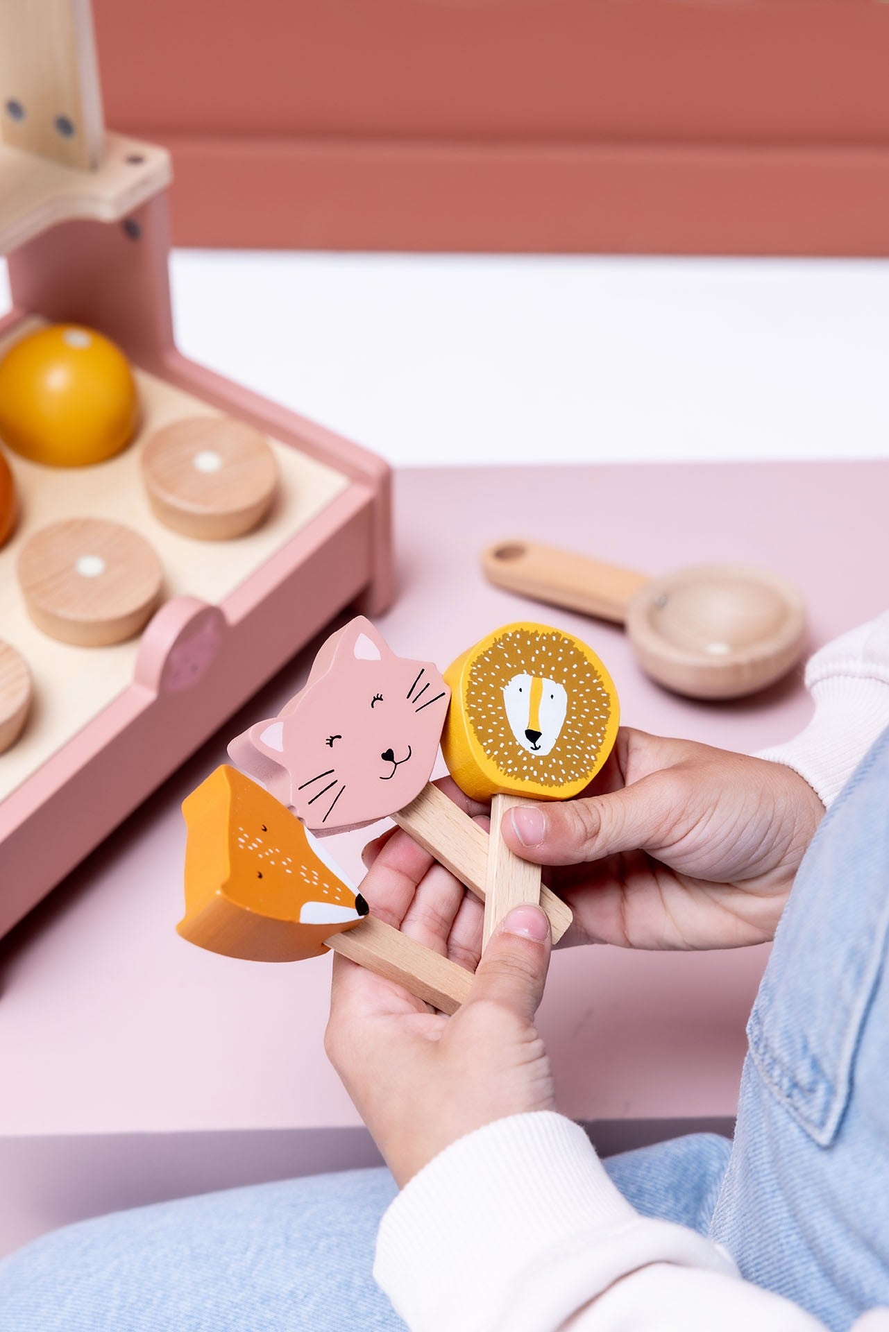 Medinė ledų parduotuvė